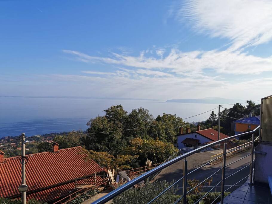 Ferienwohnung Mit 180° Meerblick Dobrec Екстер'єр фото
