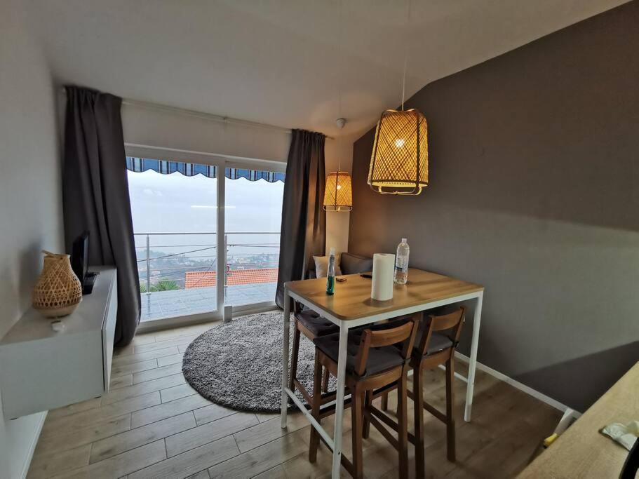 Ferienwohnung Mit 180° Meerblick Dobrec Екстер'єр фото